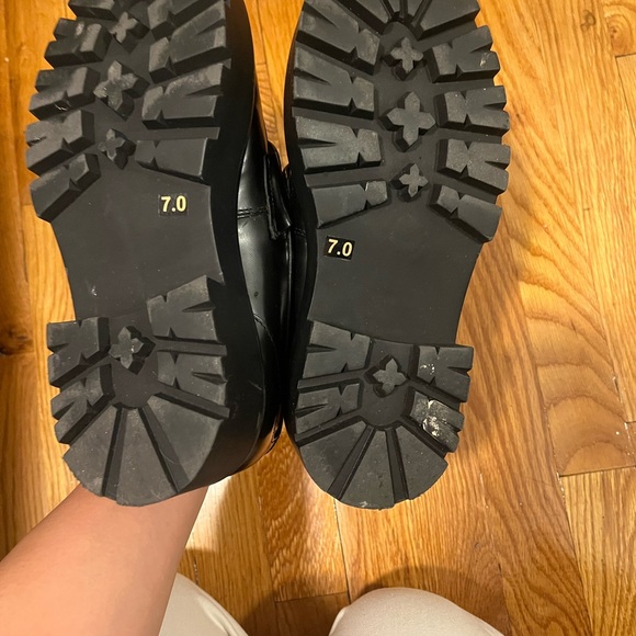 Steve Madden Shoes - Women size 7 Steve Madden loafers